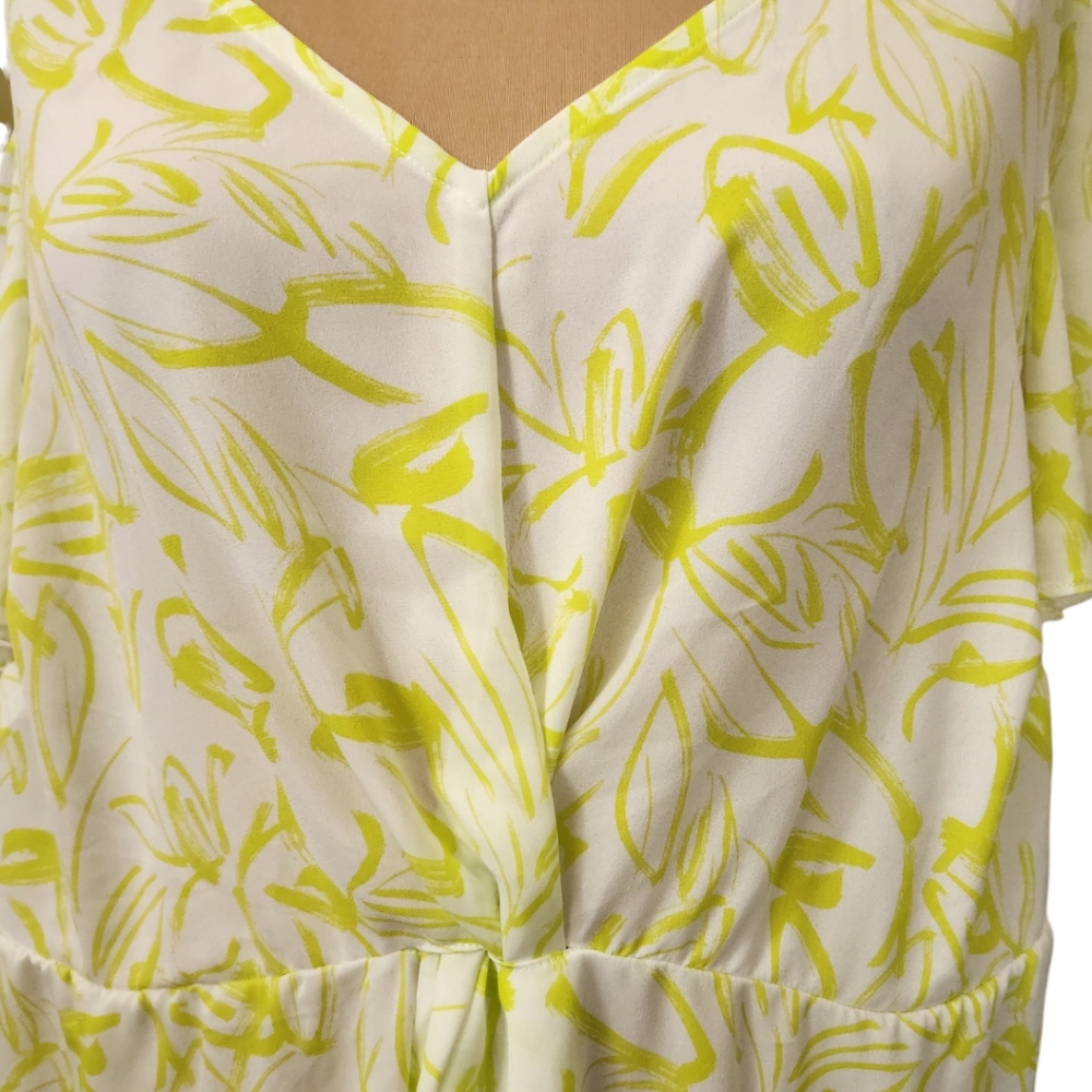 TORRID Georgette Twist Surplice Flutter Sleeve Blouse - Size 2X - Picture 5 of 10